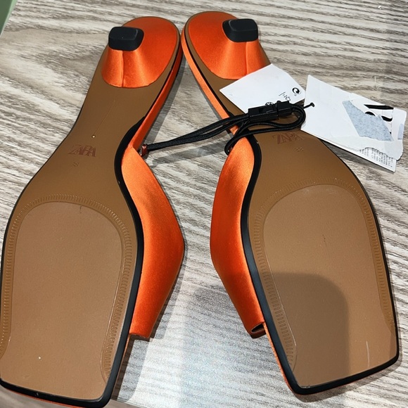 Satin like orange kitten heel sandals new - Picture 5 of 6